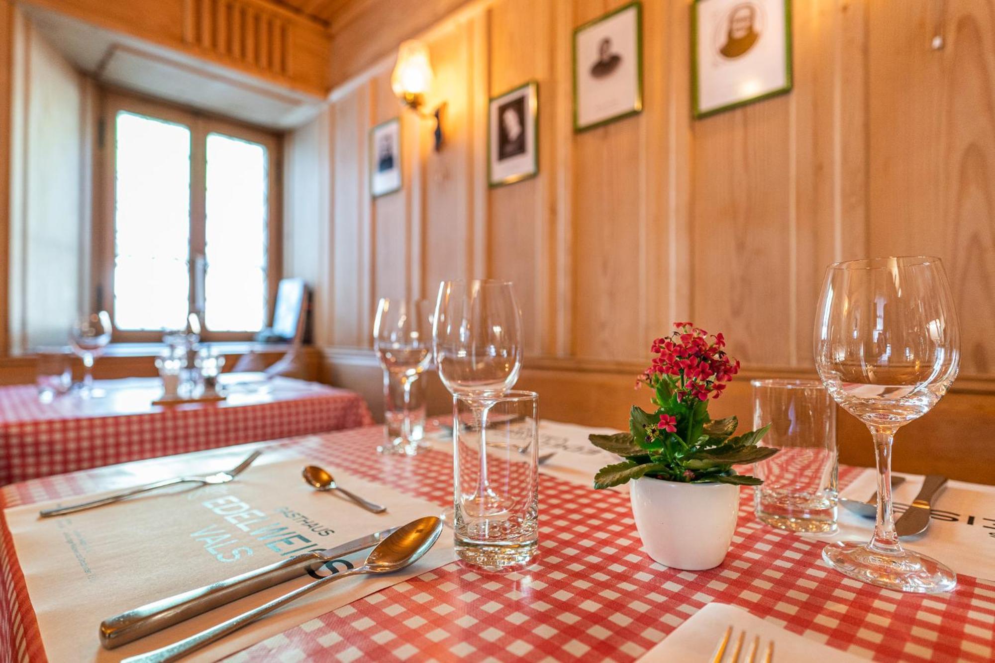 Gasthaus Edelweiss Vals Εξωτερικό φωτογραφία