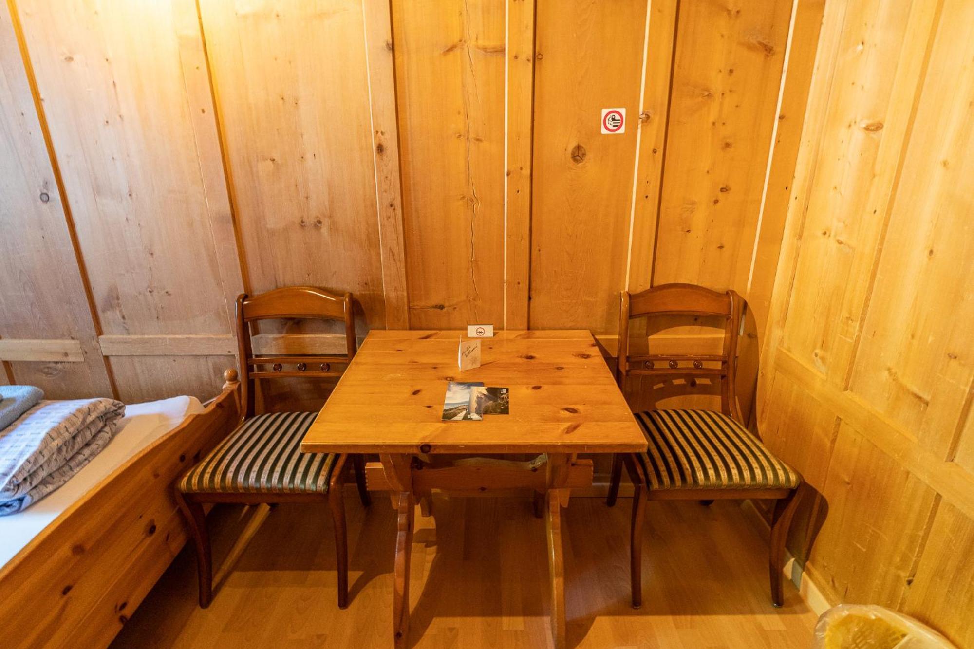 Gasthaus Edelweiss Vals Εξωτερικό φωτογραφία